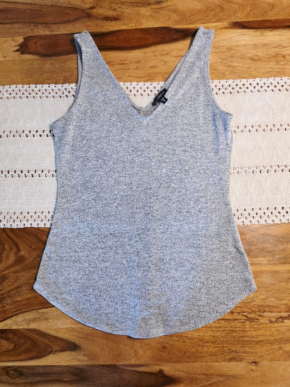 Dynamite Gray Heathered V-Neck Tank Top - Size XS